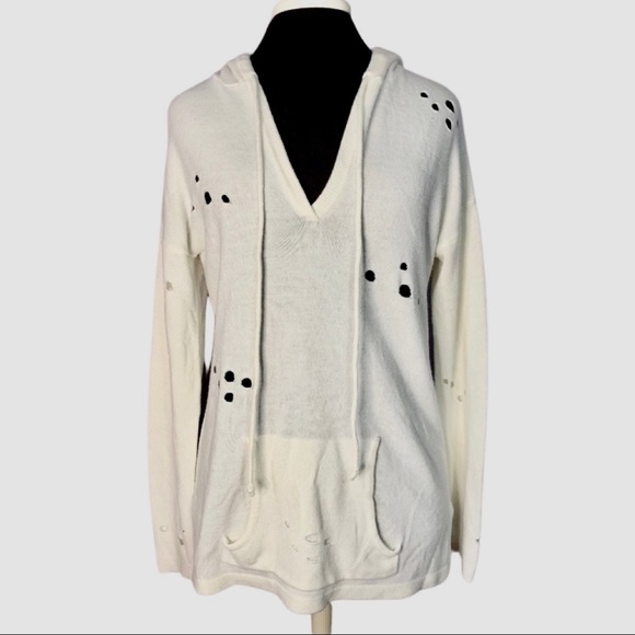 Sweet Romance Ivory Sweater (M) - Picture 1 of 4